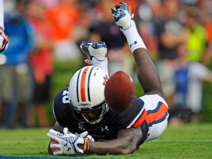 Auburn receiver Sammie Coates can't come up with a second-half pass against Arkansas.