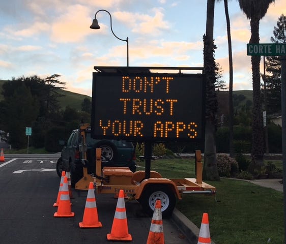 A sign used in Fremont, Calif. to warn drivers that no left turns will be allowed from 3:00 - 7:00 pm, to keep people from taking shortcuts through the town. It warns people not to trust their mapping apps.