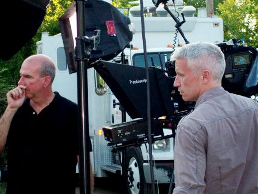 Anderson Cooper, right, and his CNN crew visit Nashville