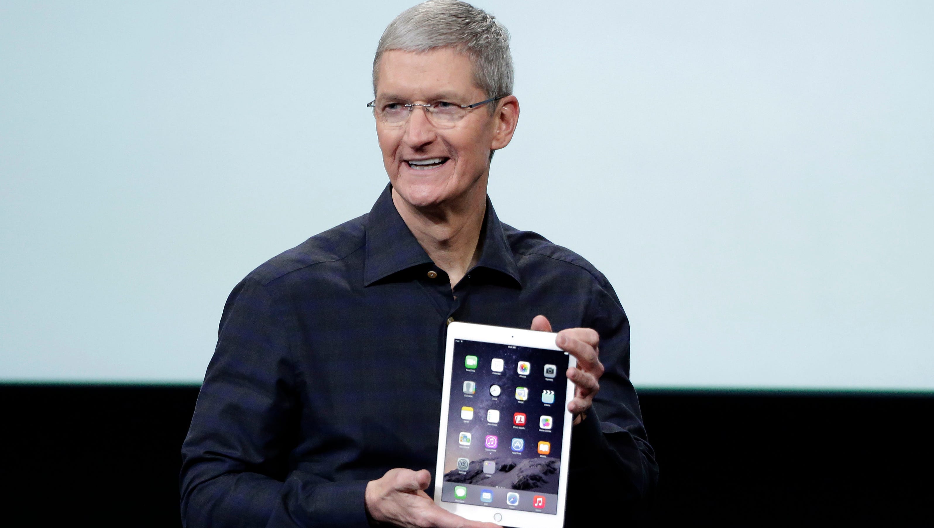 Apple CEO Tim Cook 'I'm proud to be gay'