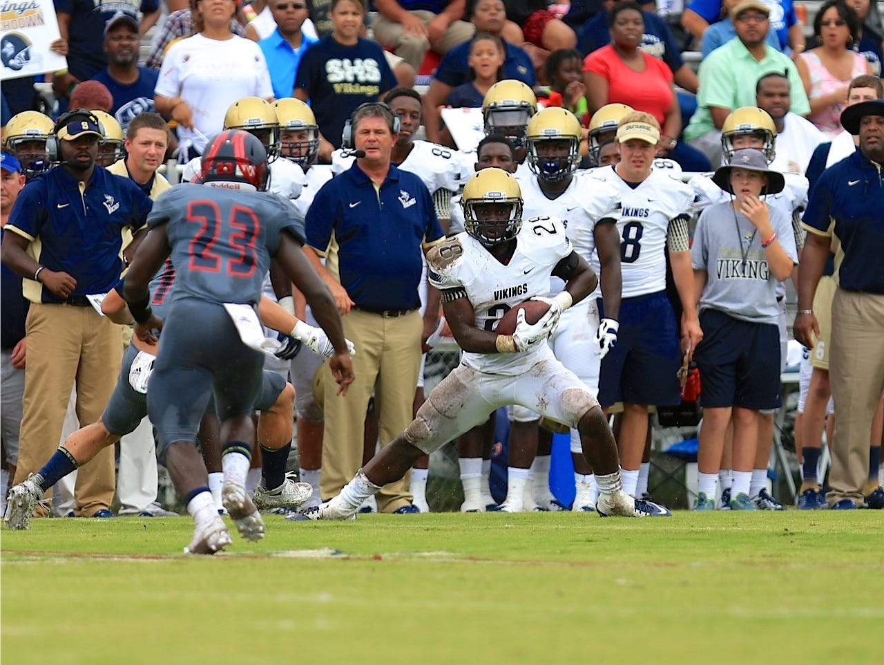 Spartanburg running back Tavien Feaster was too much for Wakulla too handle Saturday. Feaster feasted, especially in the passing game with over 100 yards receiving while scoring three touchdowns.