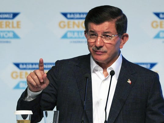 635690158084606139-DFN-Turkeyi-Davutoglu.jpg