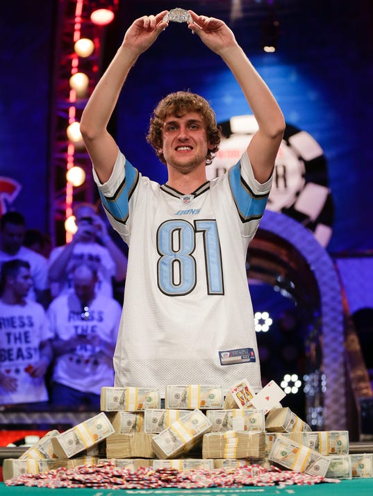 1383718405000-AP-World-Series-of-Poker-002.jpg