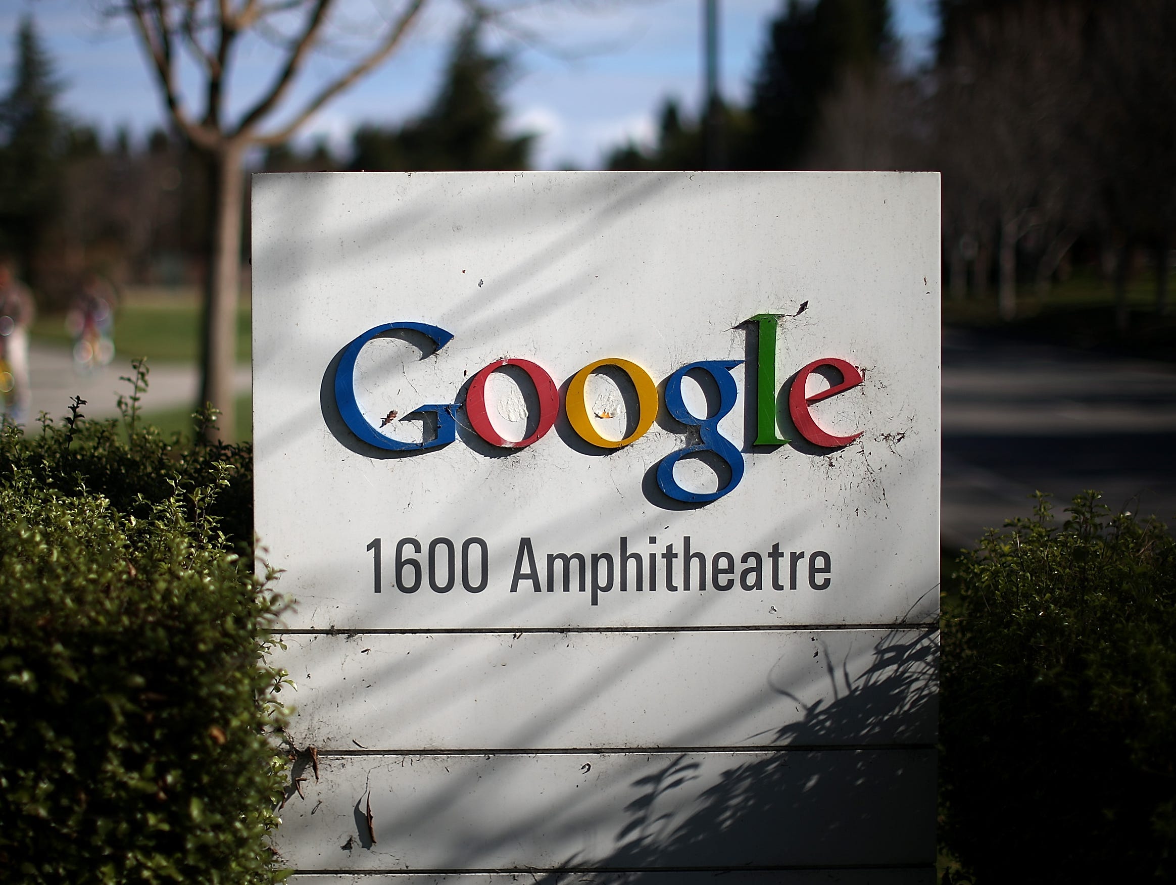 Google loses search share after Firefox switch.