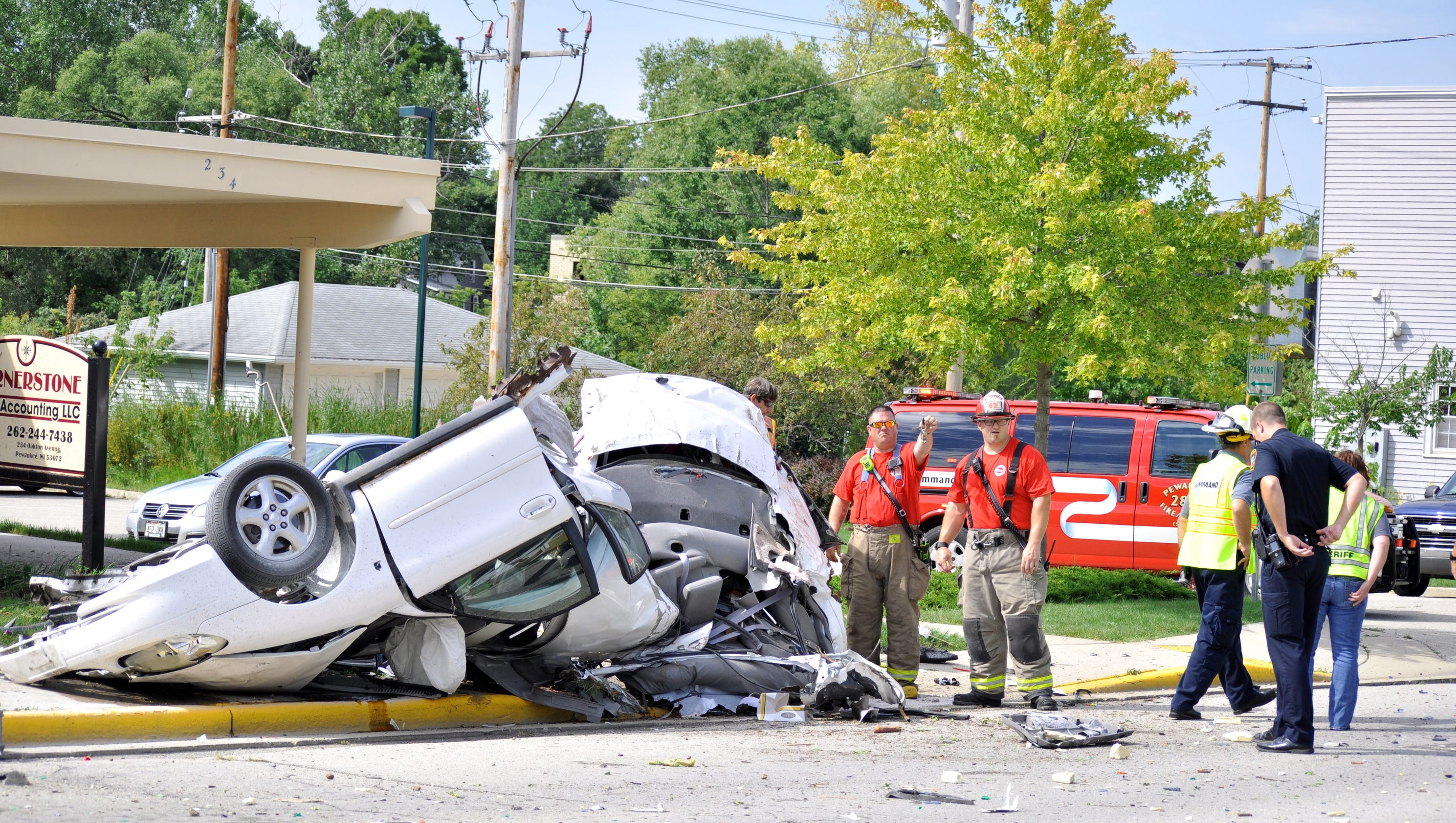 Pewaukee Car Crash Video Pewaukee Car Crash Video