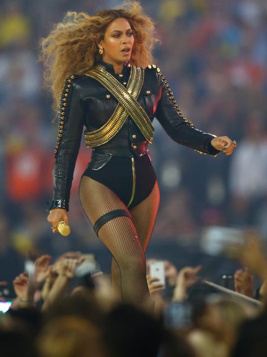 NFL: Super Bowl 50-Carolina Panthers vs Denver Broncos