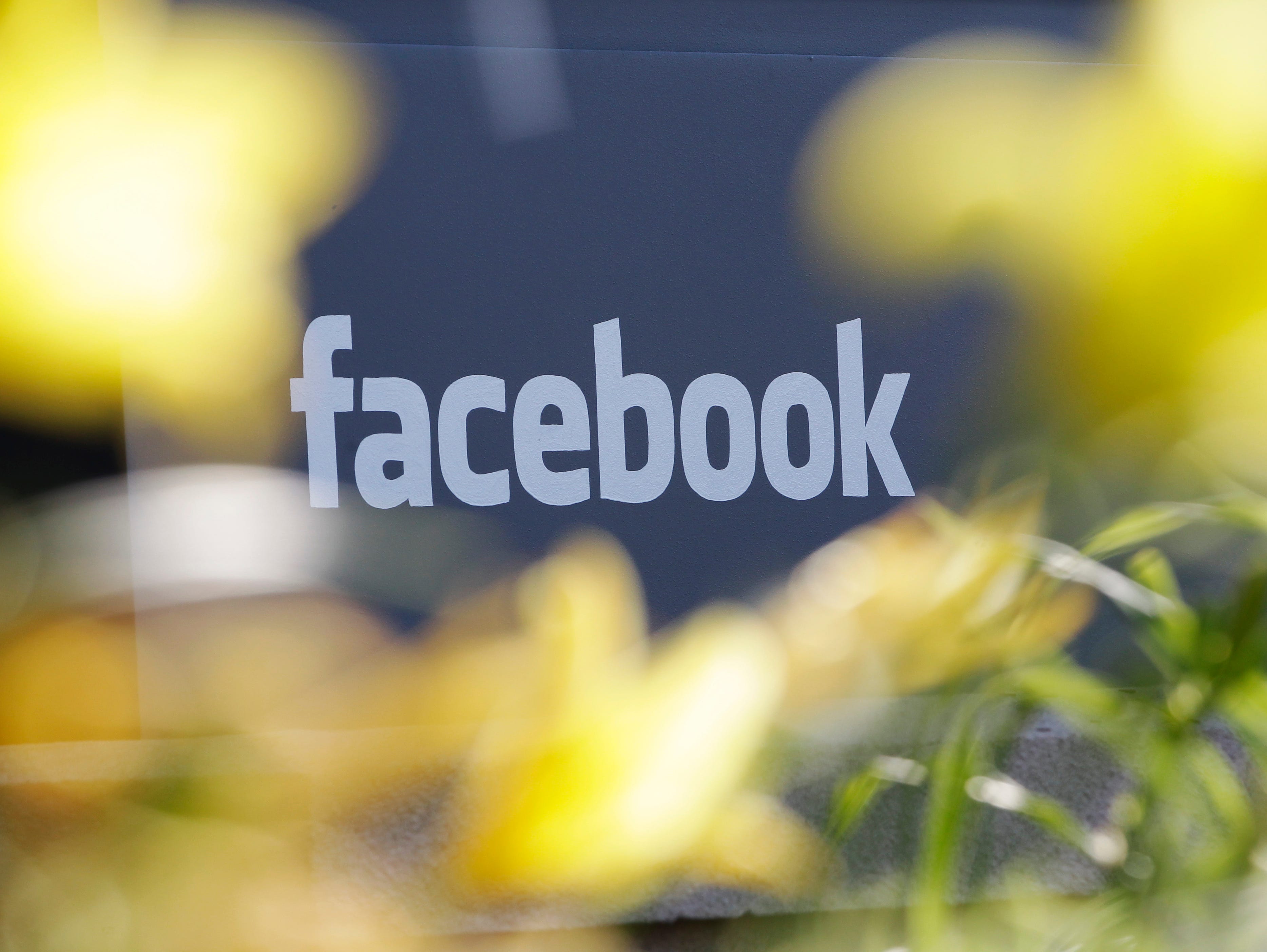 Facebook's new gender option: Fill in the blank.