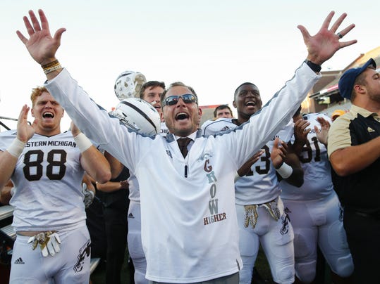 Western Michigan v Illinois