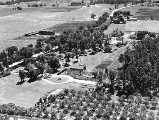 Aerial view of the entire Pinehurst farm looking south