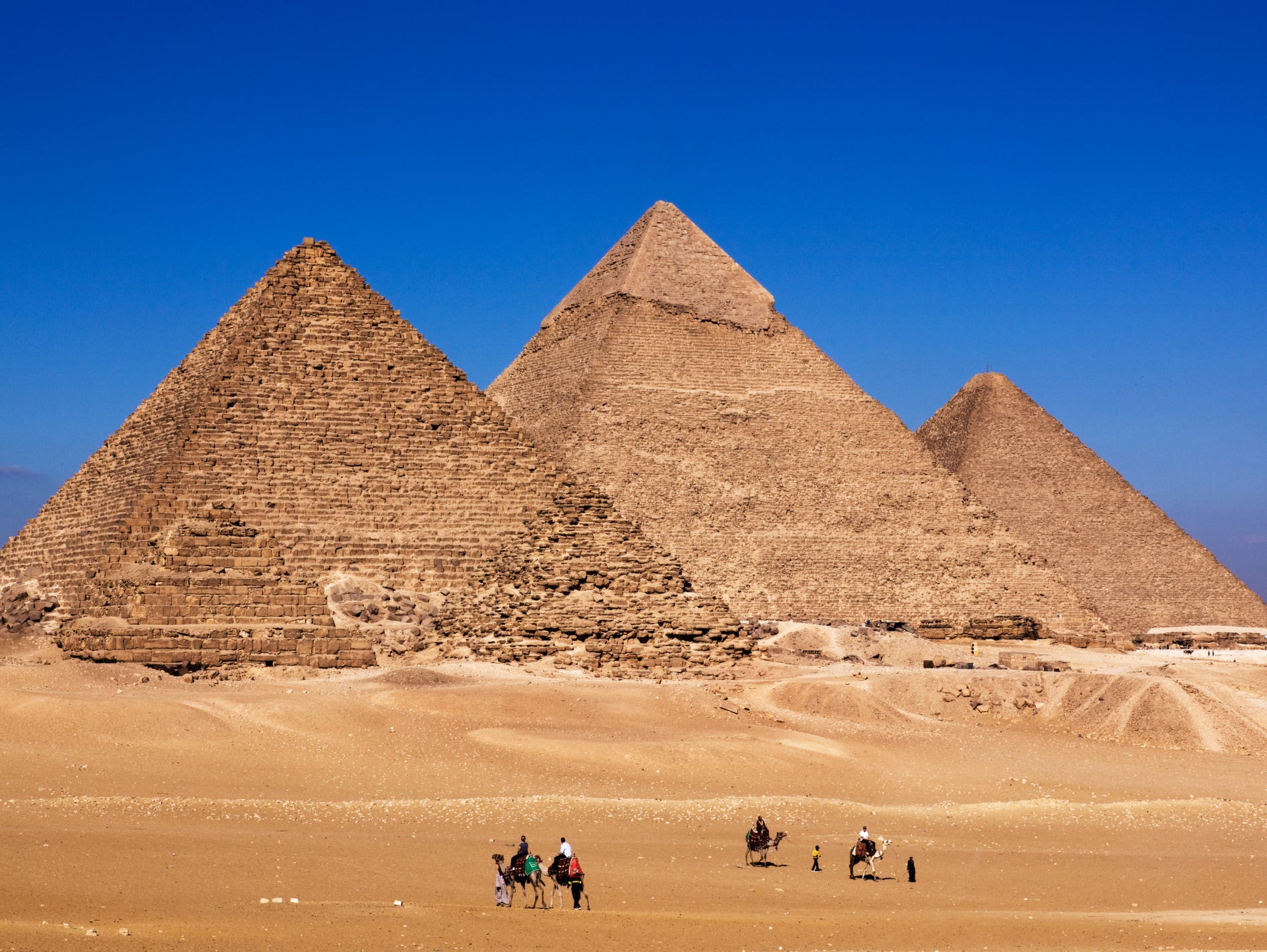 The mission to look inside the pyramids at Giza begins in November 2015 and should last until late 2016.