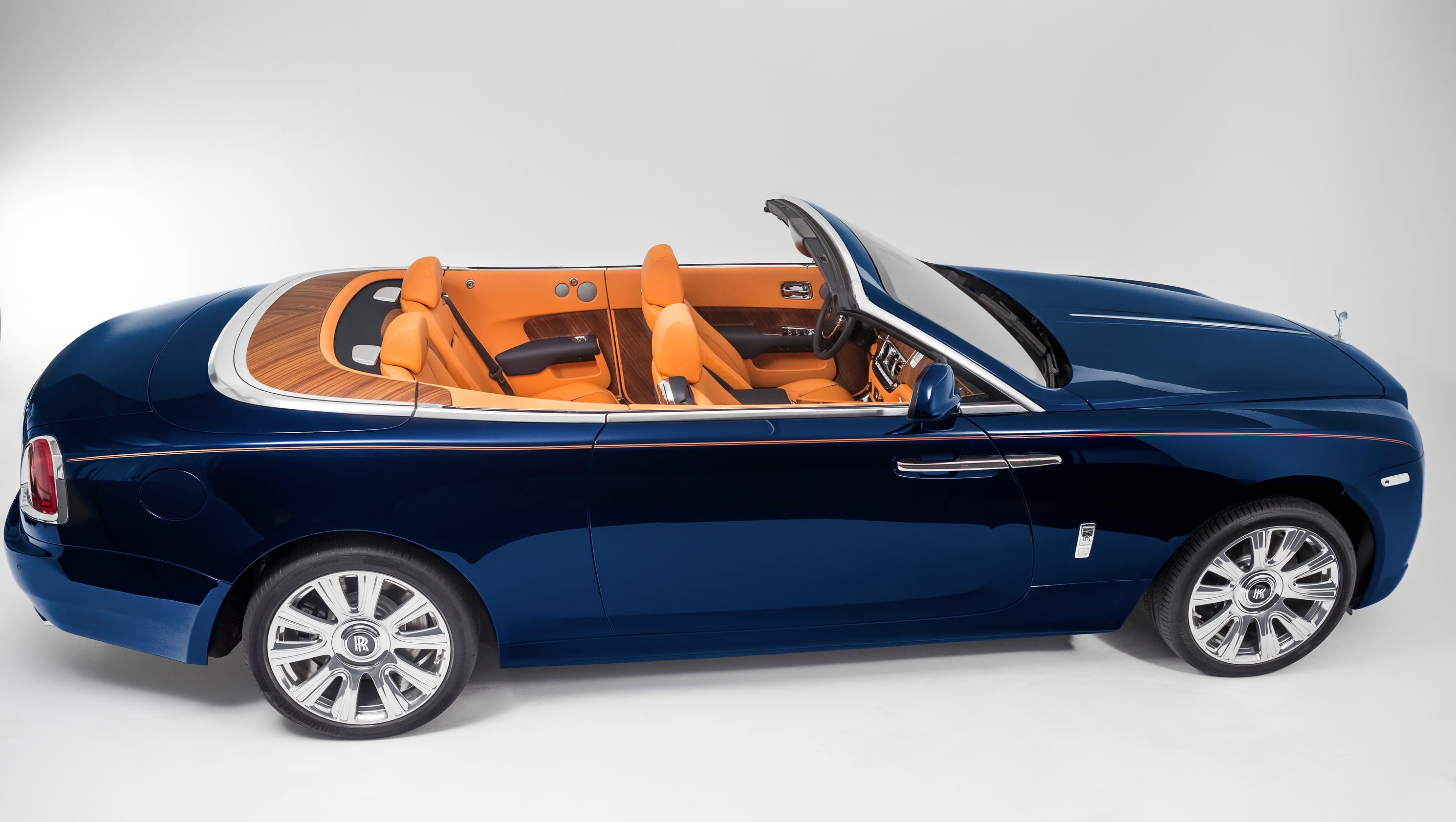 New Rolls Royce Convertible Dawn Delivers Super Luxurious