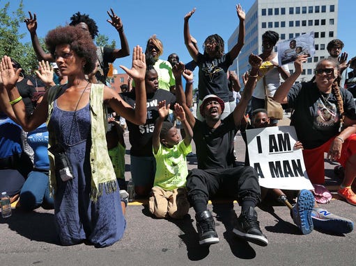 policeshooting missoinit - Images from Ferguson Reveal Uncomfortable Truths (WaPo)