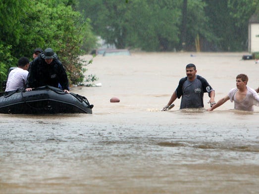 Metro Fire Department rescues residents on Winn Road