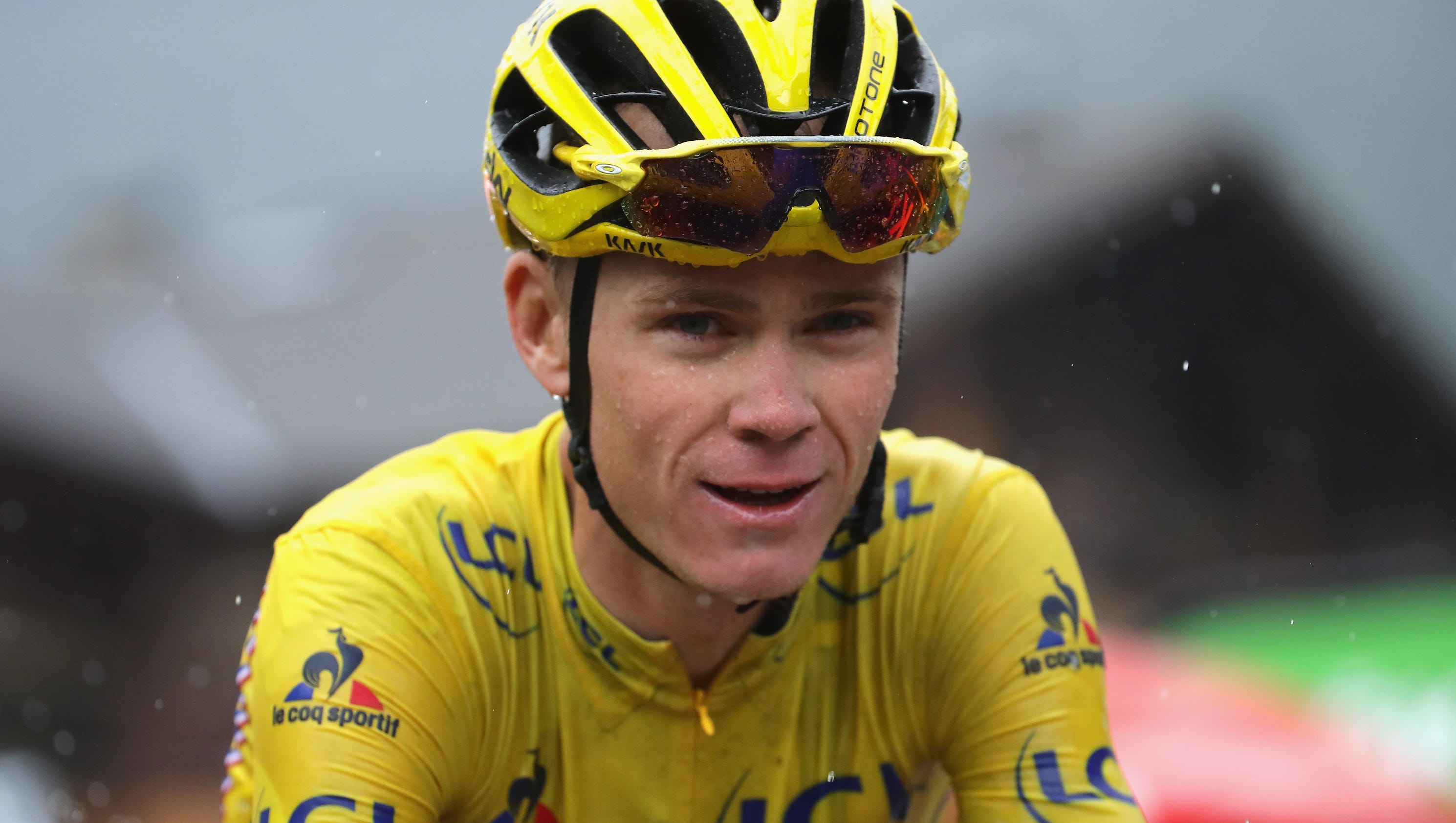 Chris Froome keeps lead intact, set to secure third Tour de France title