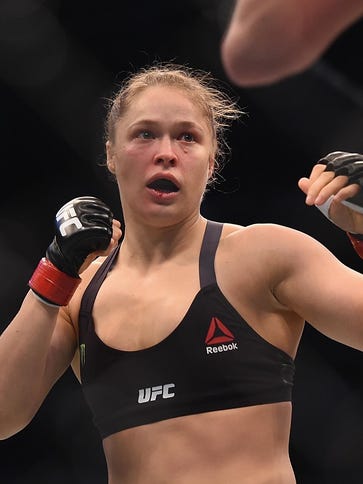 635831503293435184-2015-11-14-Ronda-Rousey2.jpg