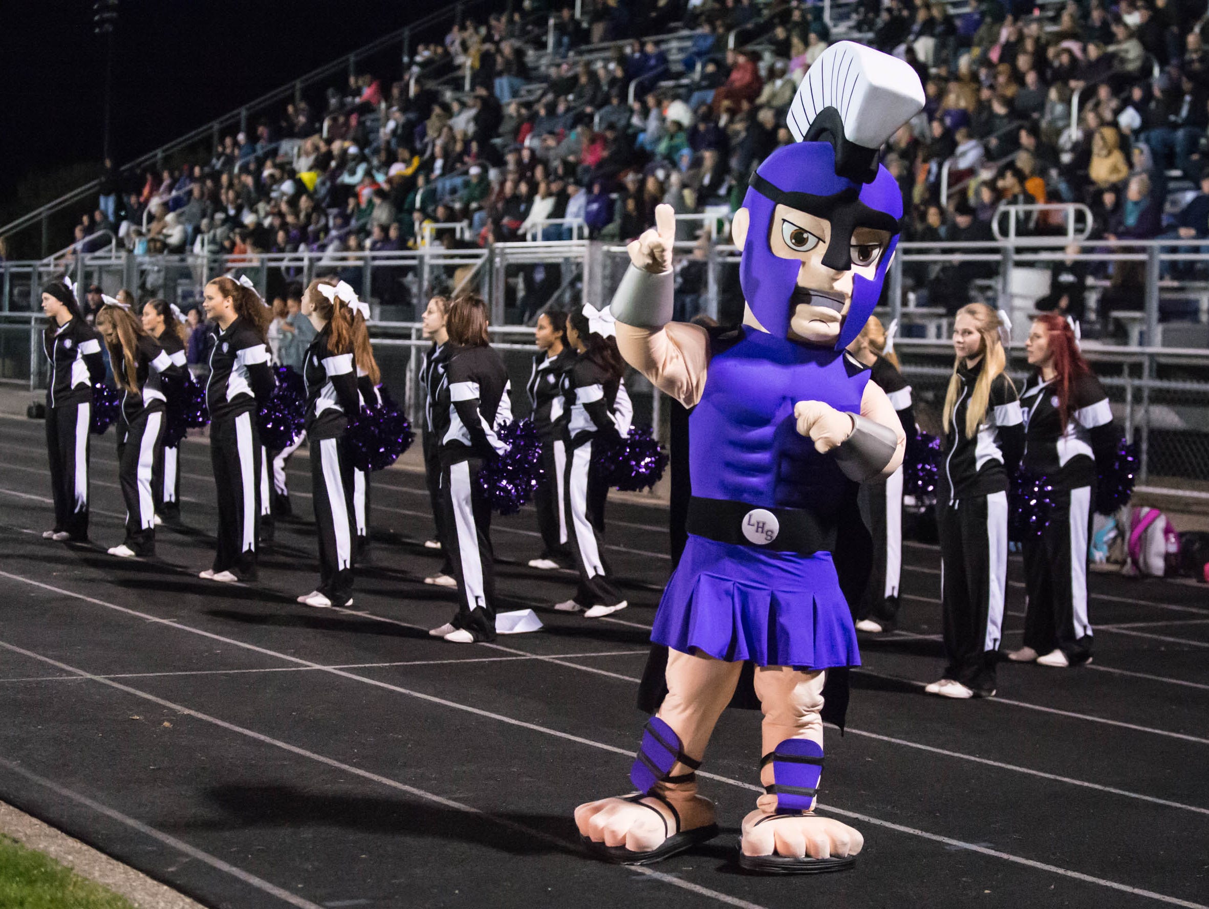 Lakeview wins 3rd straight title, clinches playoff spot USA TODAY