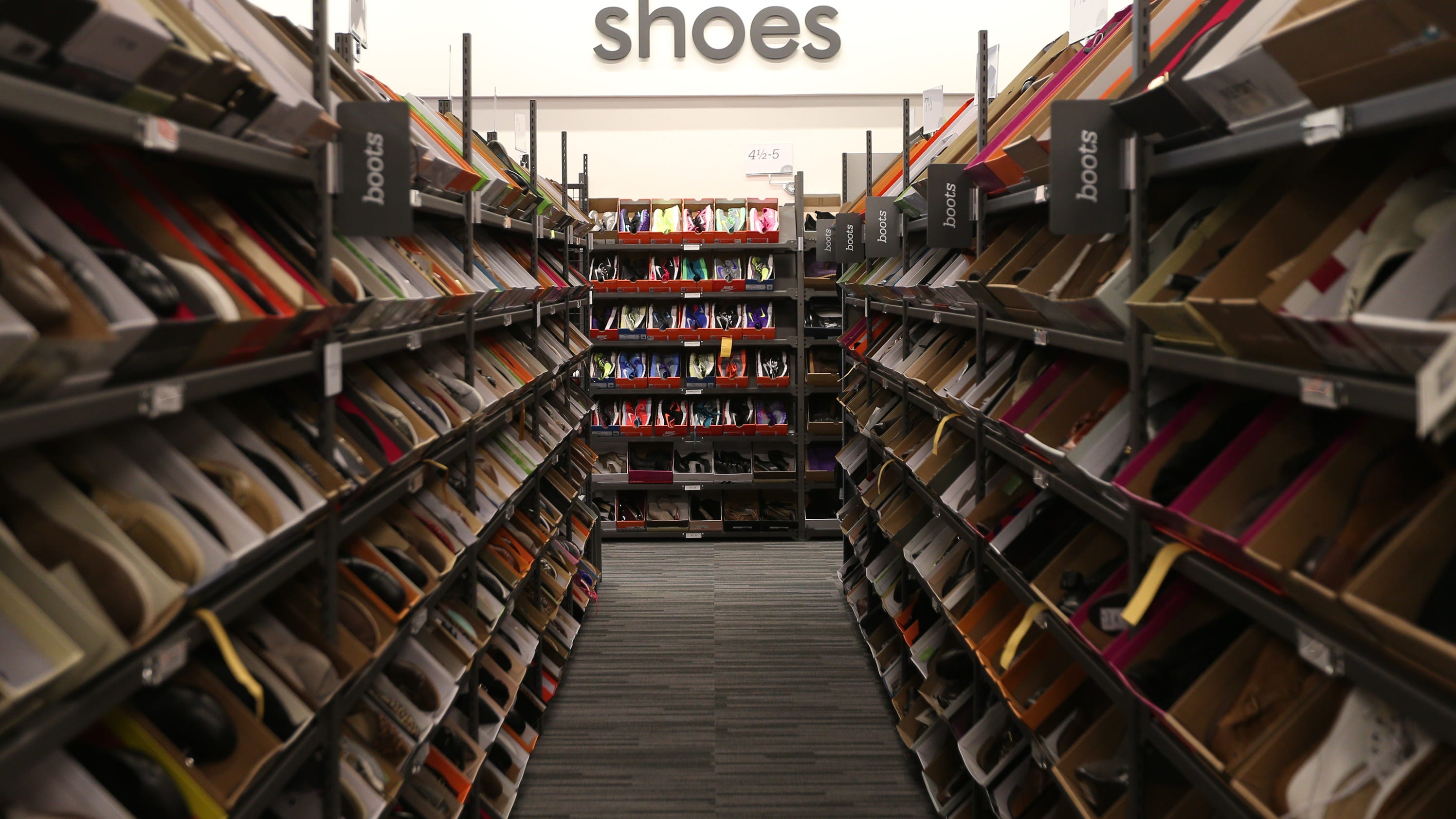 Nordstrom Rack opens today in West Des Moines