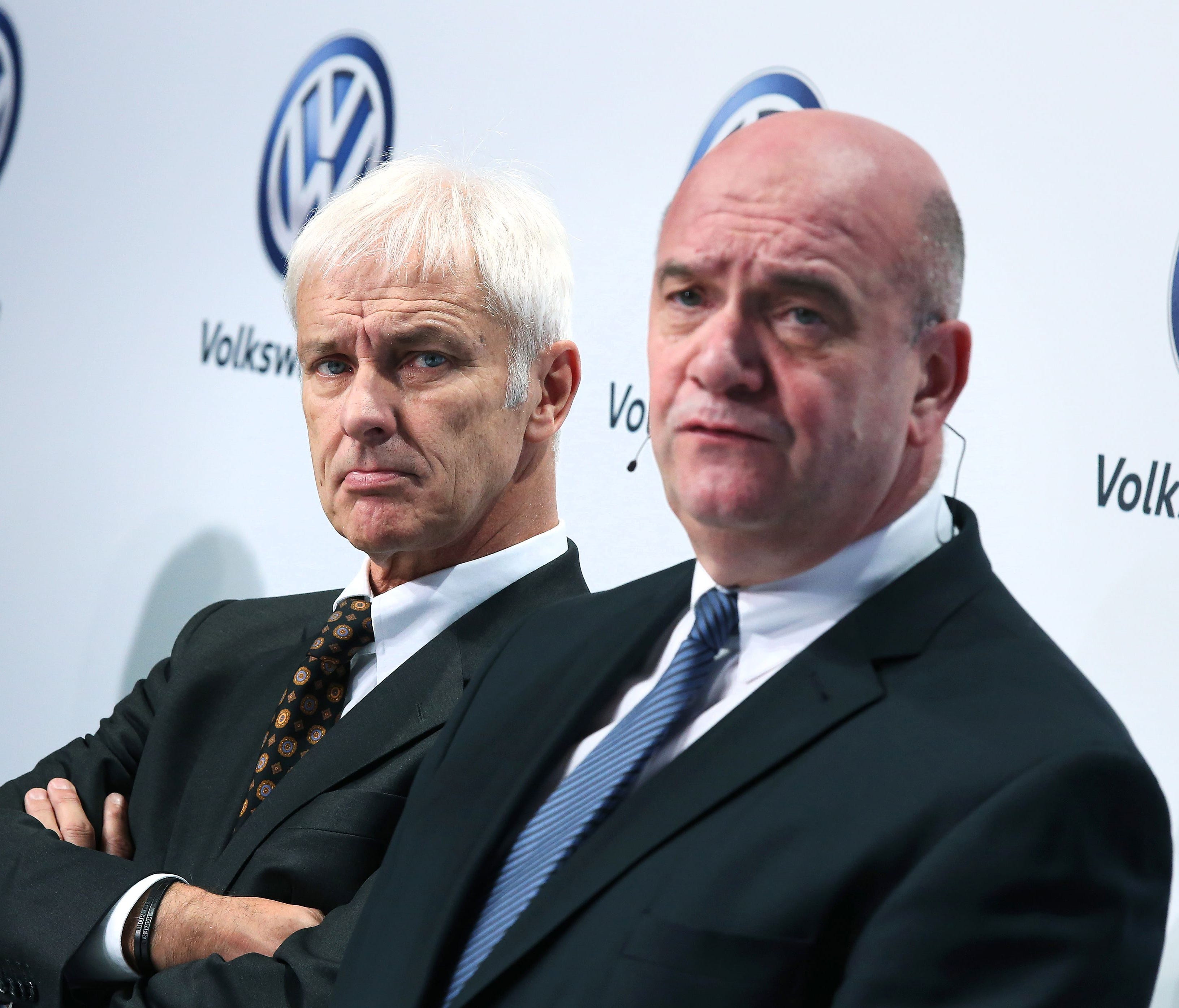 The CEO of German carmaker Volkswagen Matthias Mueller (left)  and the Chairman of VW Works council Bernd Osterloh attend the company's press conference on Nov. 18, 2016 in Wolfsburg, northern Germany.