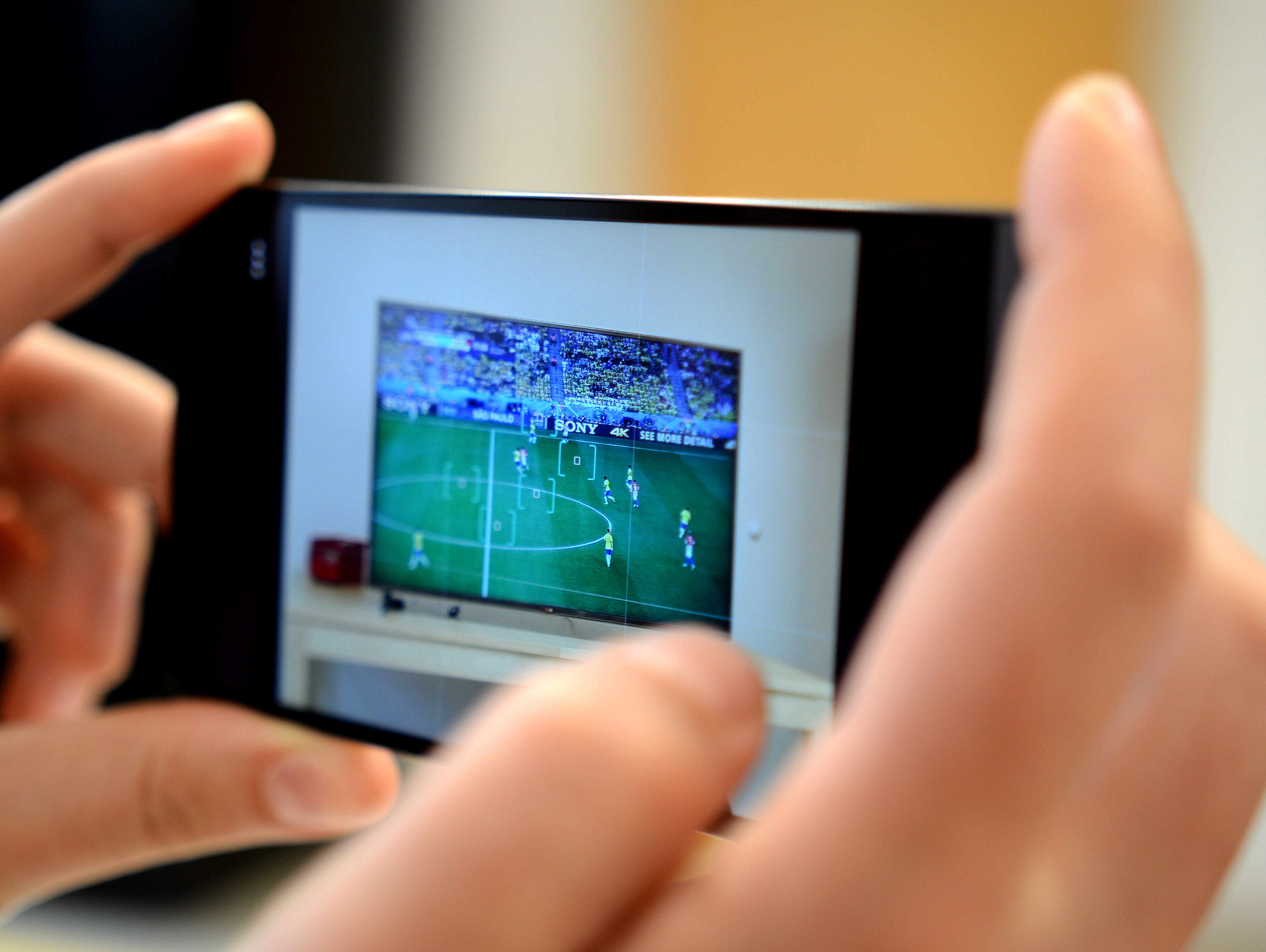 LG's G3 smartphone camera isn't as good as high-end point-and-click cameras, but it does have lasers.