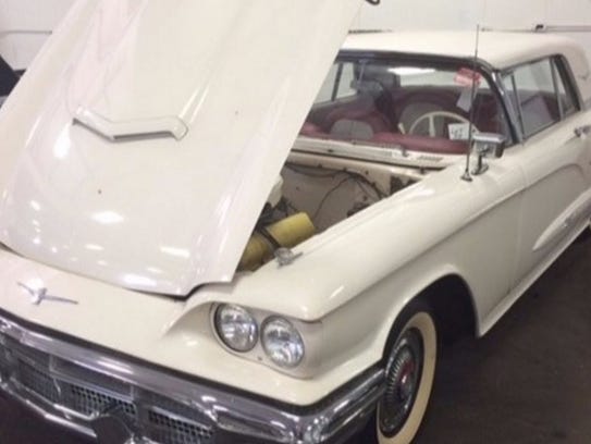 1960 Ford Thunderbird HT, V8 gas engine with modified