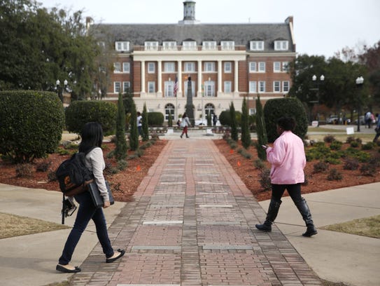Students at FAMU say they see few smokers during their