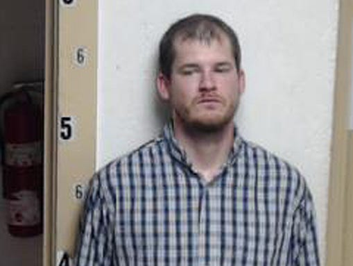 AP_MISSING_CHILDREN_FATHER_DETAINED_67123410