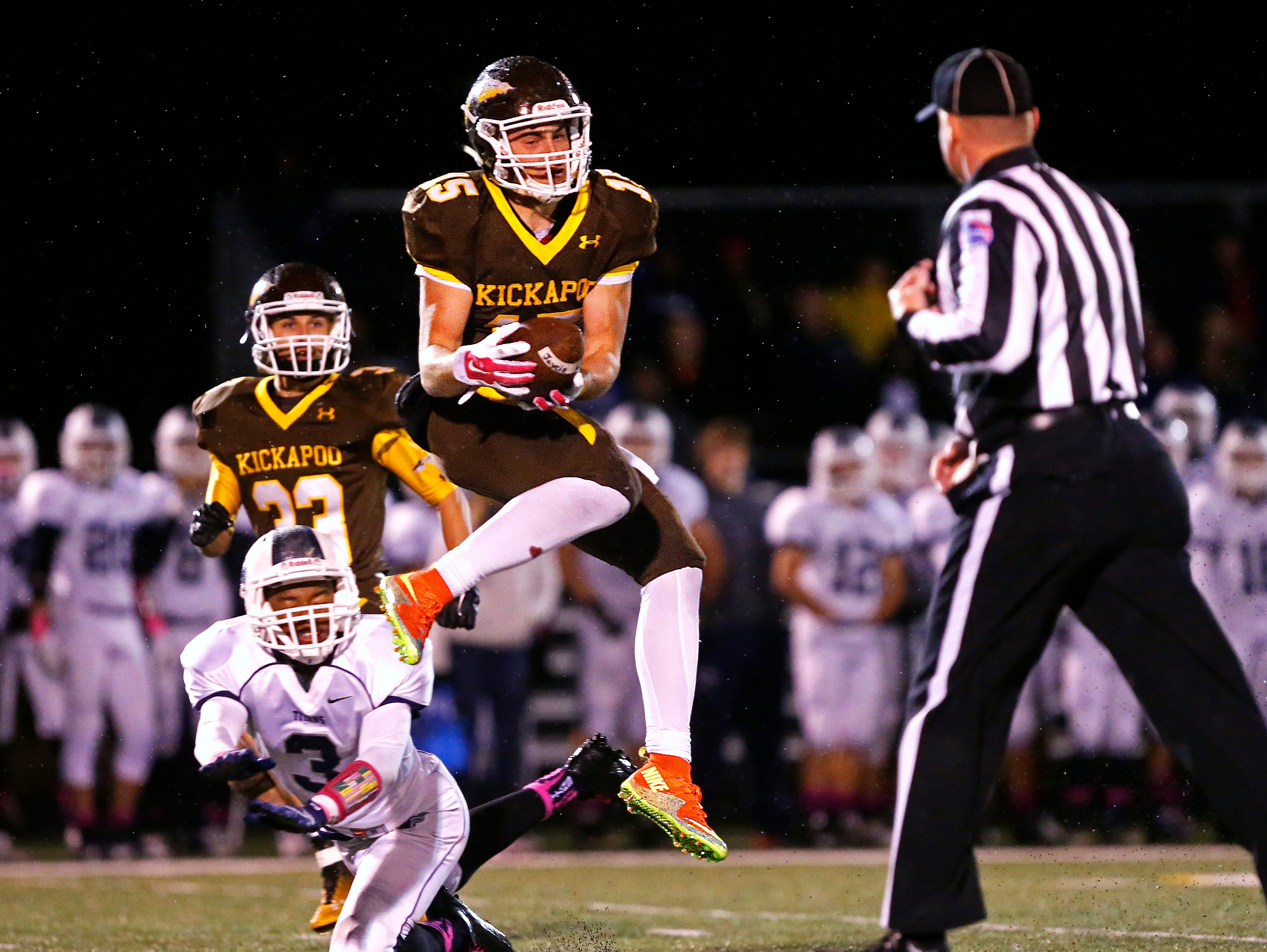 Kickapoo football team improves to 11-0 with playoff victory over Lee’s Summit West ...