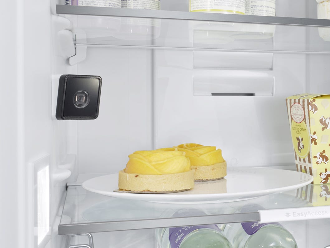 An updated HomeConnect app controls ovens, laundry, coffee.