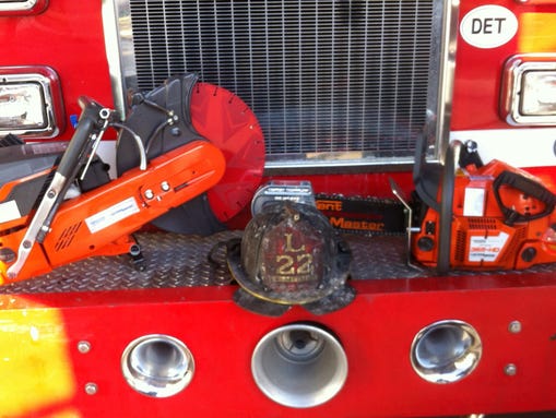 635494398282500024-detroit-fire-stolen-saws.JPG