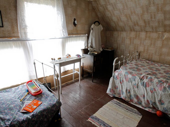 20 photos Inside the Villisca Axe Murder House