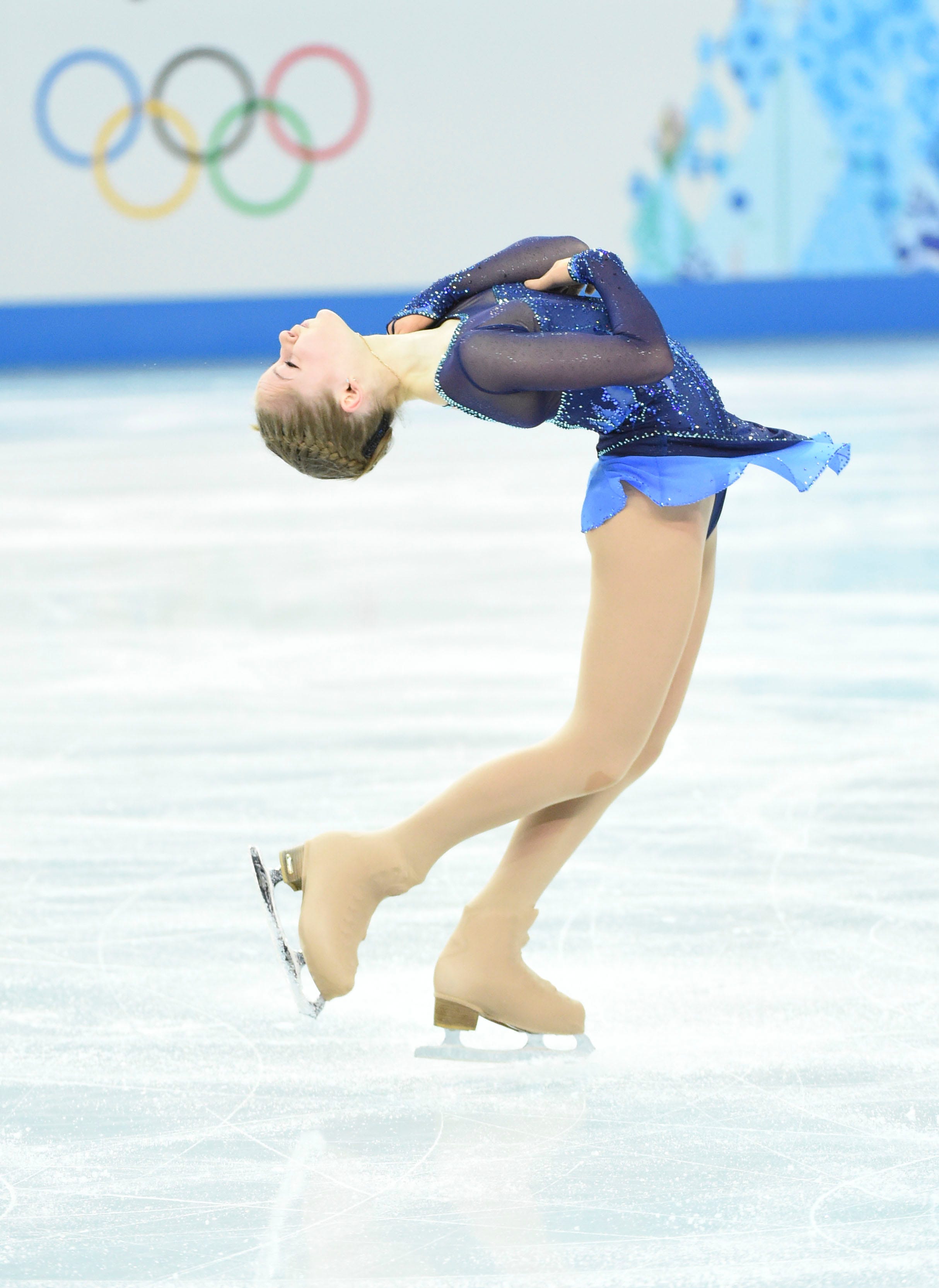 15 Year Old Russian Figure Skater Dazzles With Jumps Artistry 