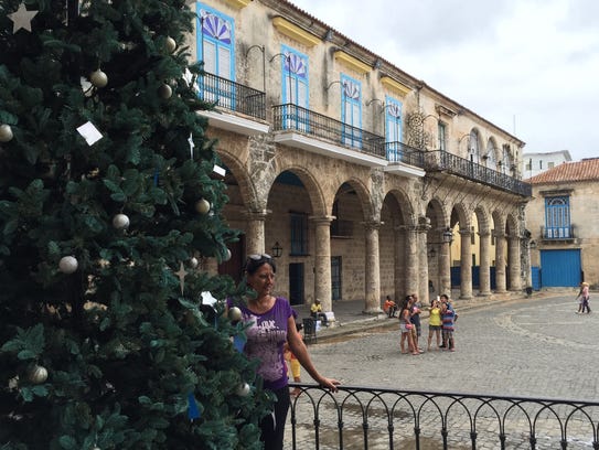 Cubans celebrate christmas, in their way Christmas in Cuba