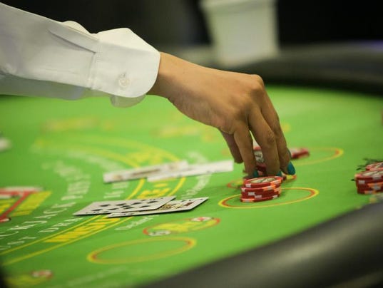 Panel backs $30 million in casino aid