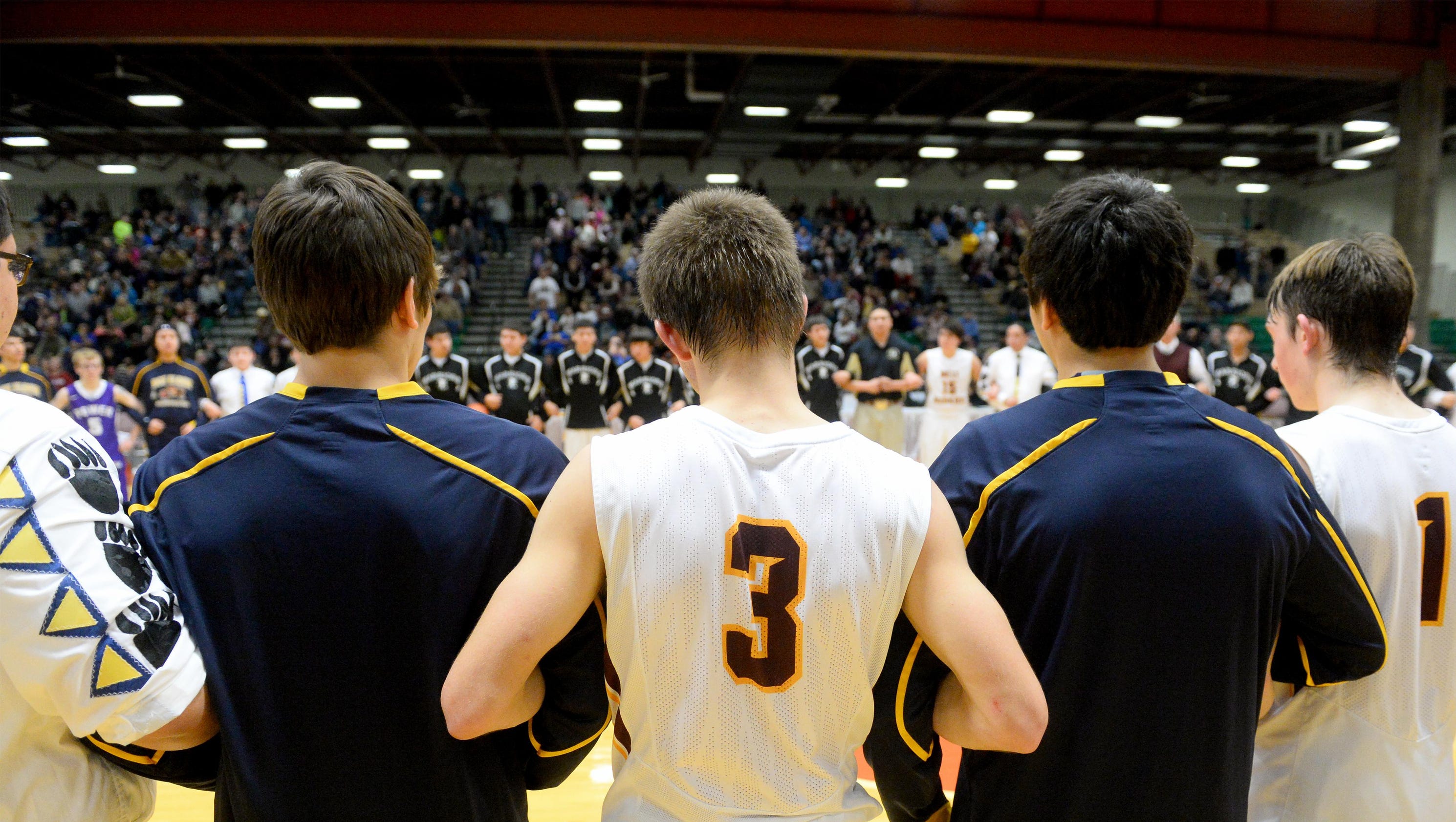 Basketball teams react to segregation comments with solidarity