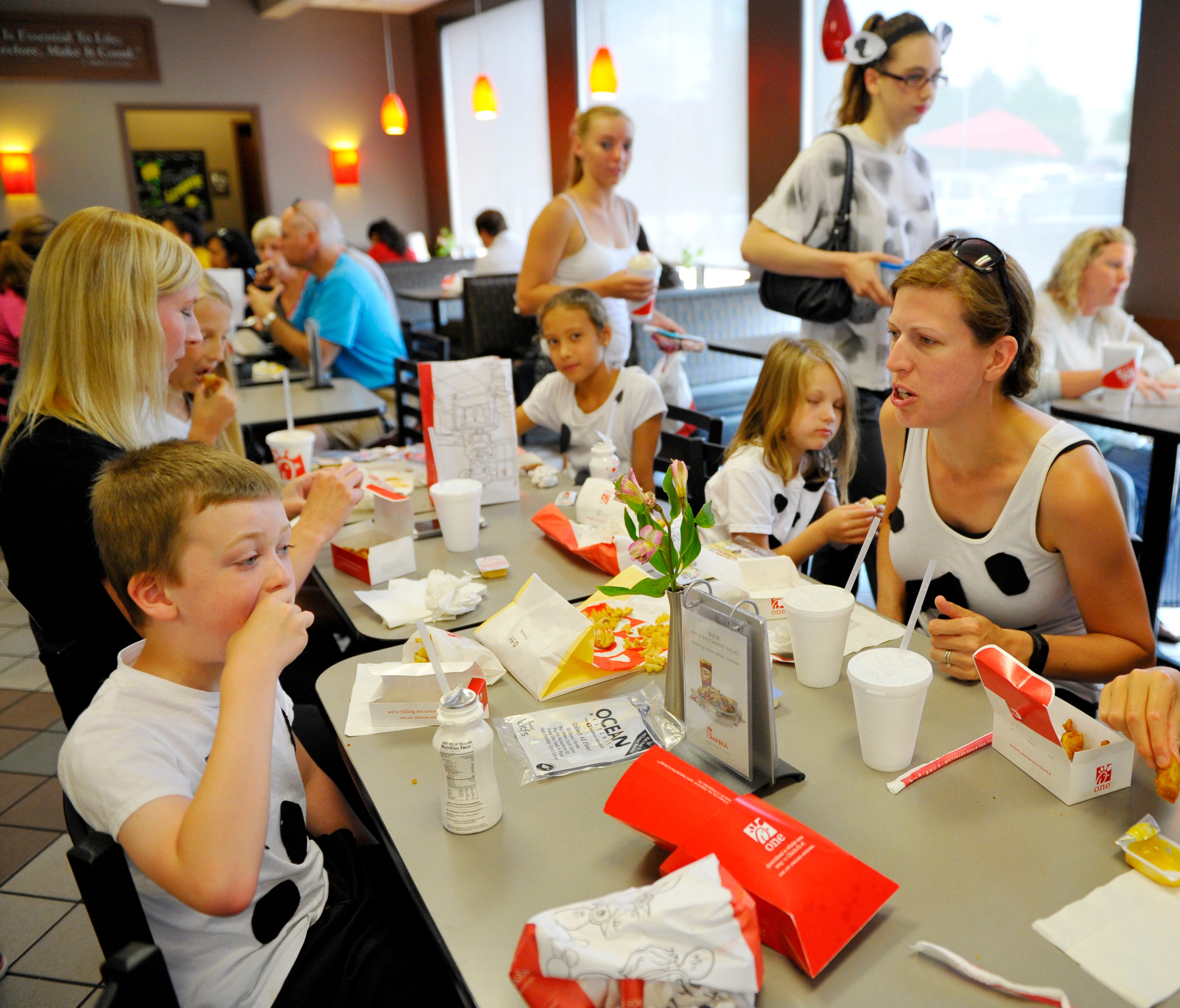 from-chick-fil-a-to-7-eleven-brands-bank-on-unofficial-holidays-wltx