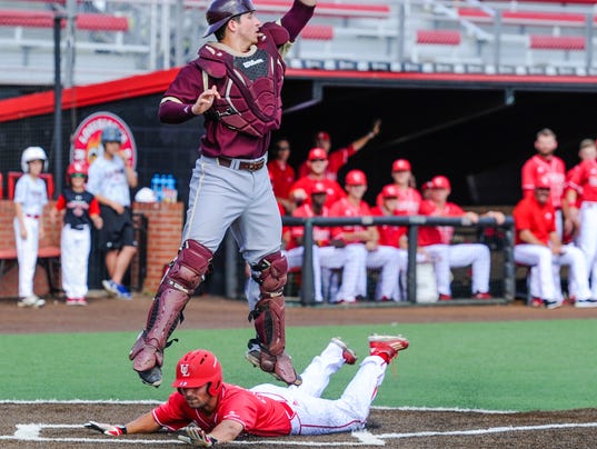 635993816551375921-tda.Cajuns.vs.ULM.baseball.05.20-0502.jpg