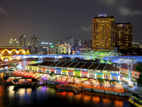 Complimentary stopovers in Singapore's eponymous hub are easily booked on the airline's website.