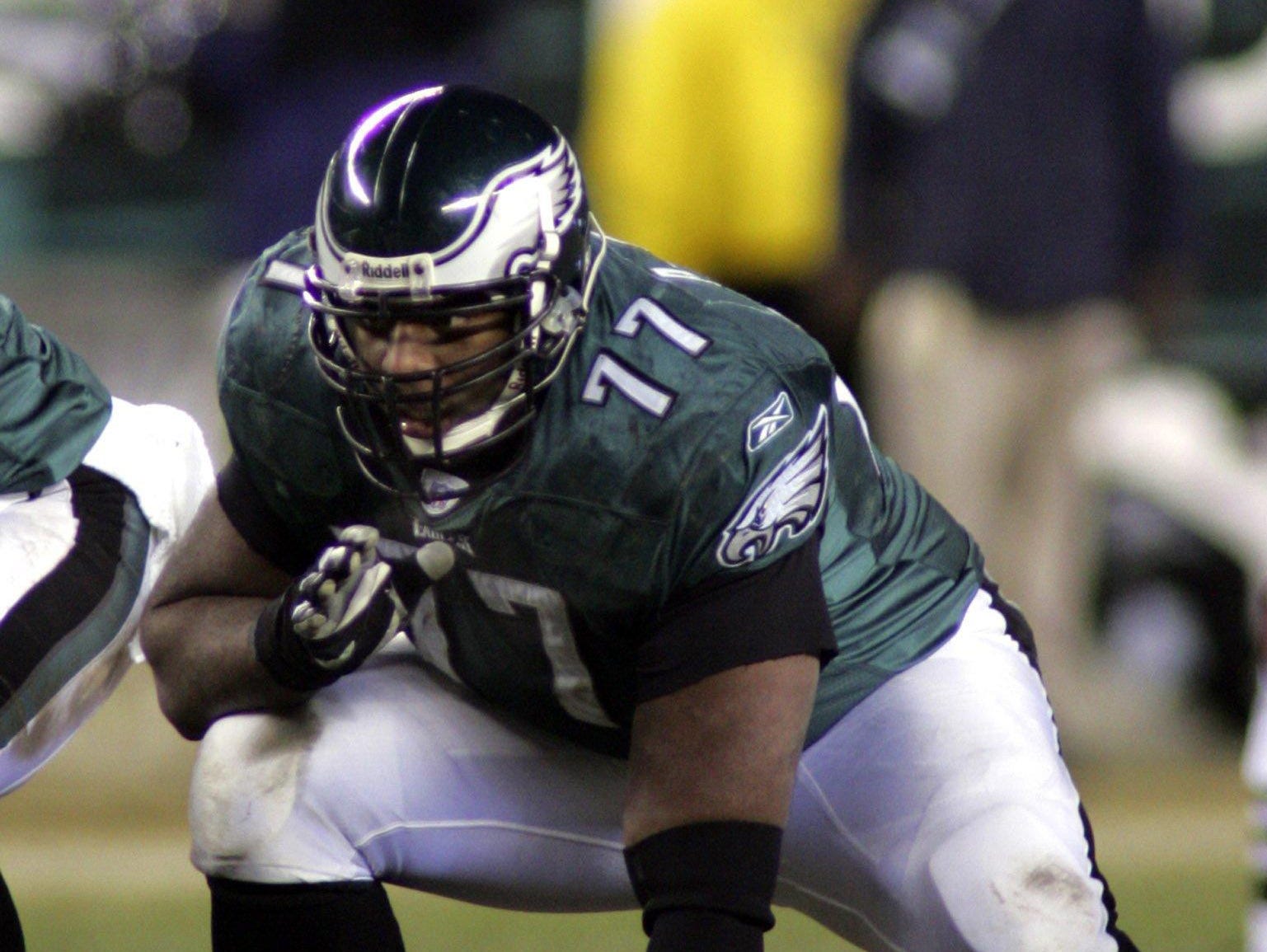 Philadelphia Eagles offensive lineman Artis Hicks gets set at the line during the NFC championship game against the Atlanta Falcons in this Jan. 23, 2005 photo in Philadelphia. (AP Photo/Miles Kennedy)