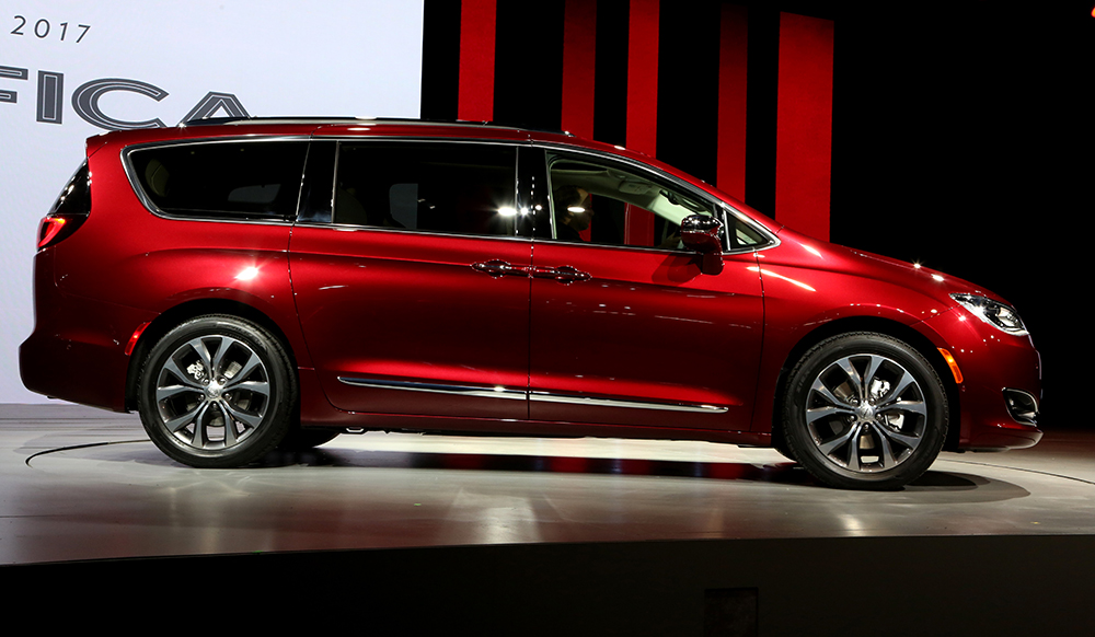 Chrysler minivan fuel economy #1