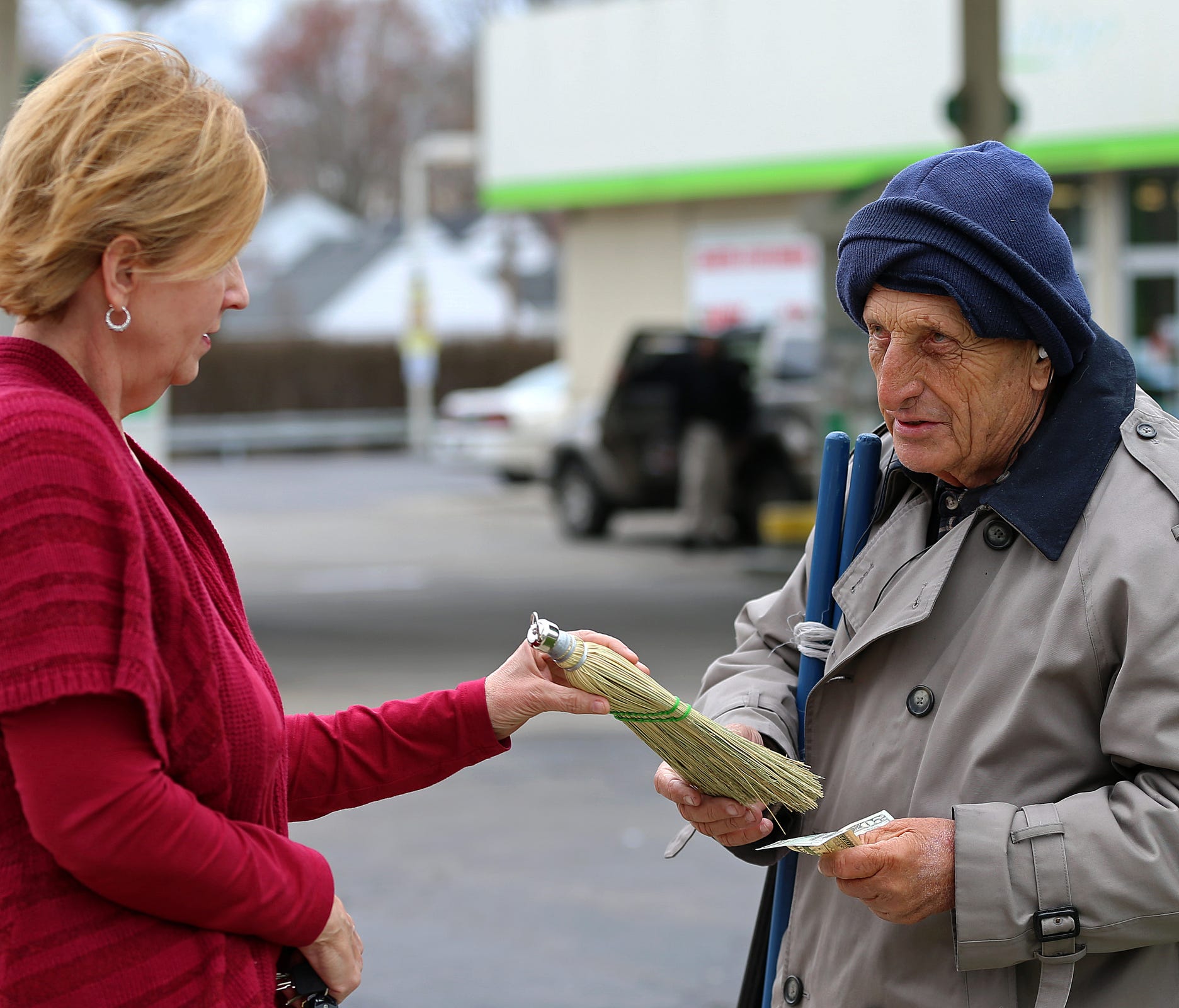 Indianapolis post office boots blind 'Broom Guy' after 60 years
