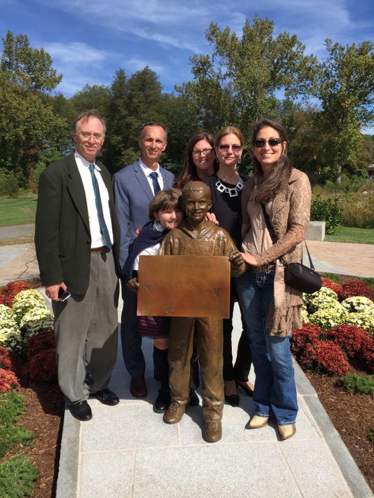 Youngest Boston Marathon victim immortalized with statue
