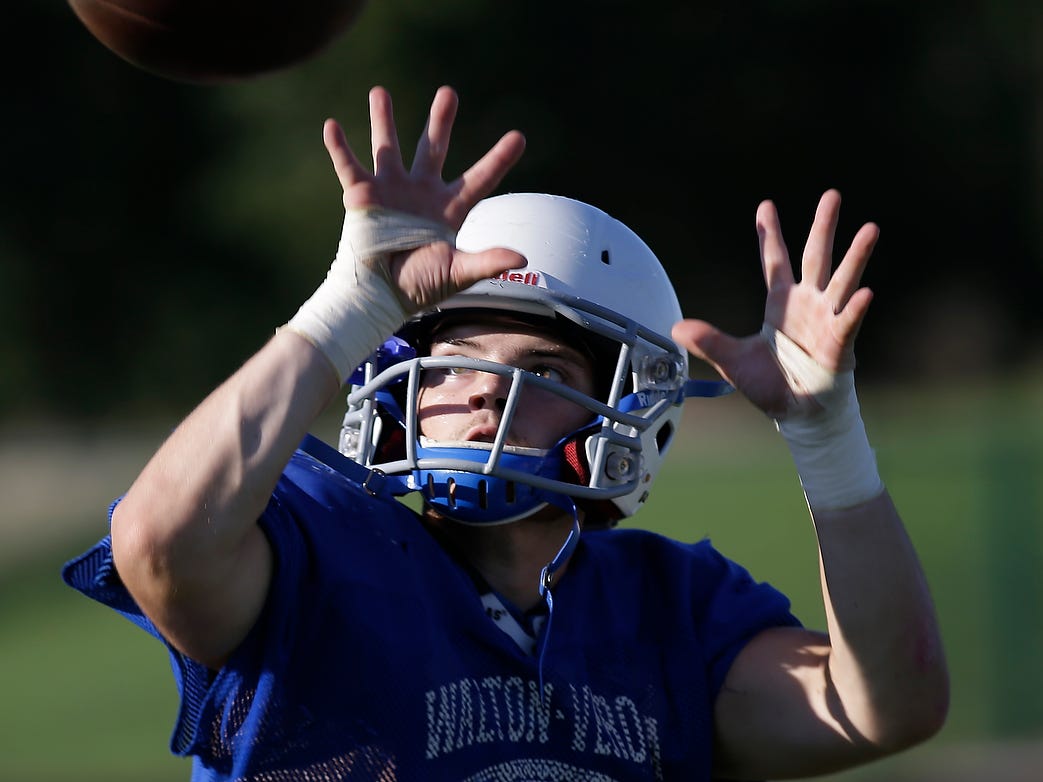 Walton Verona senior fullback Mason Compton returns for the Bearcats.