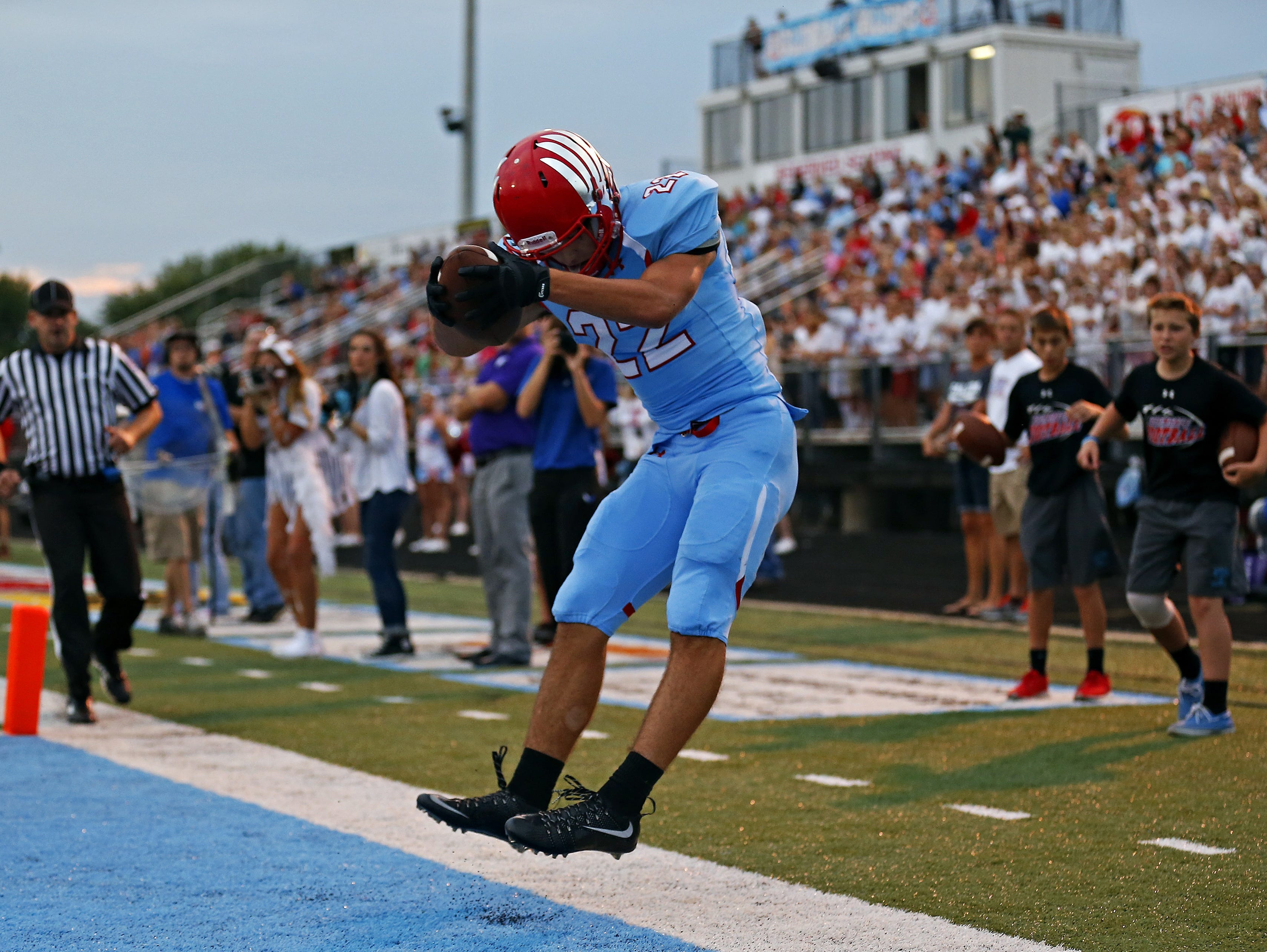 Glendale wide receiver Luke Montgomery caught 123 passes for 1,936 yards and 27 touchdowns in 11 games in 2015.