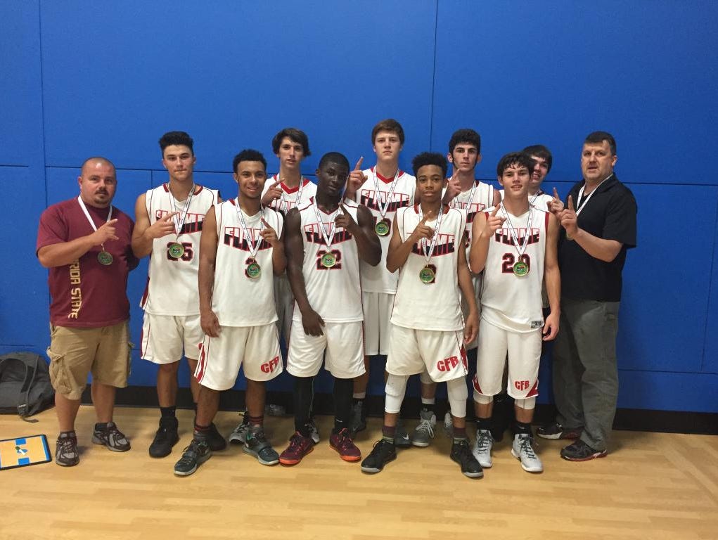 The Carolina Flame 17U boys basketball team.
