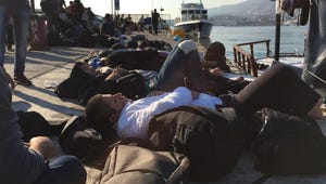 Record 522K Migrants Arrive In Europe By Sea In 2015 635790253368902275-IMG-0285