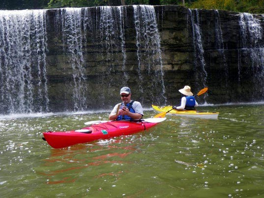 canoe10