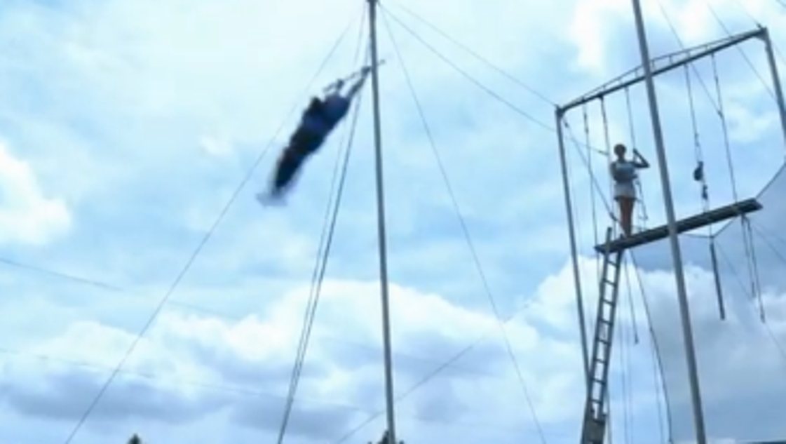 78-year-old flies on trapeze with the greatest of ease