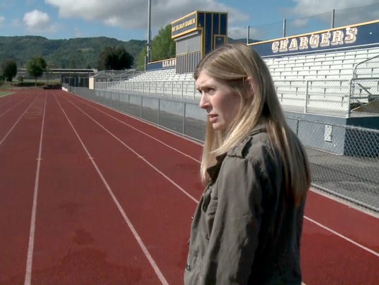 Marie+Tillman+Chicago Pat Tillman’s widow, Marie, visits Pat Tillman Stadium at Leland ...
