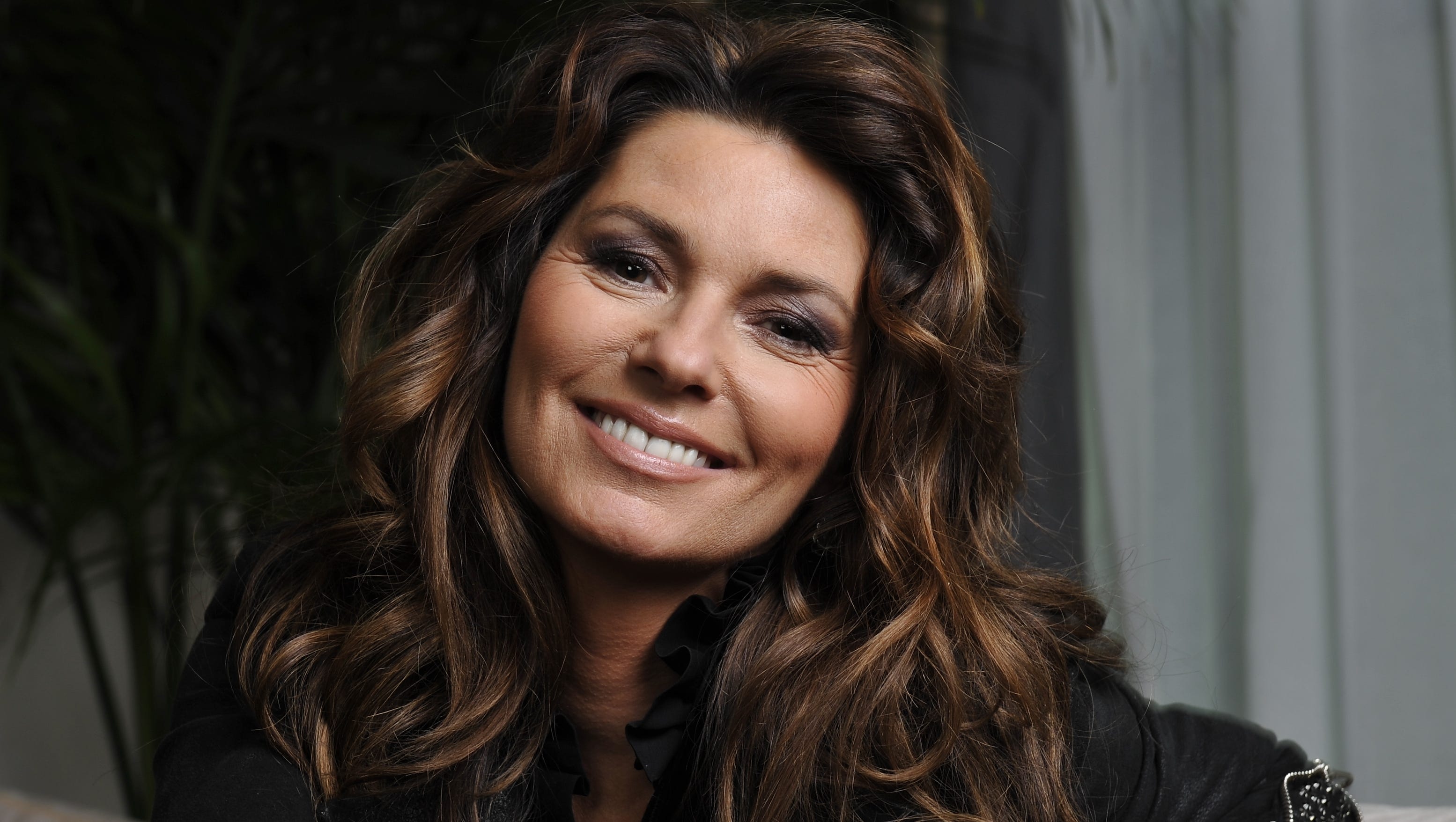 xxx_shania-twain-portrait-745-.