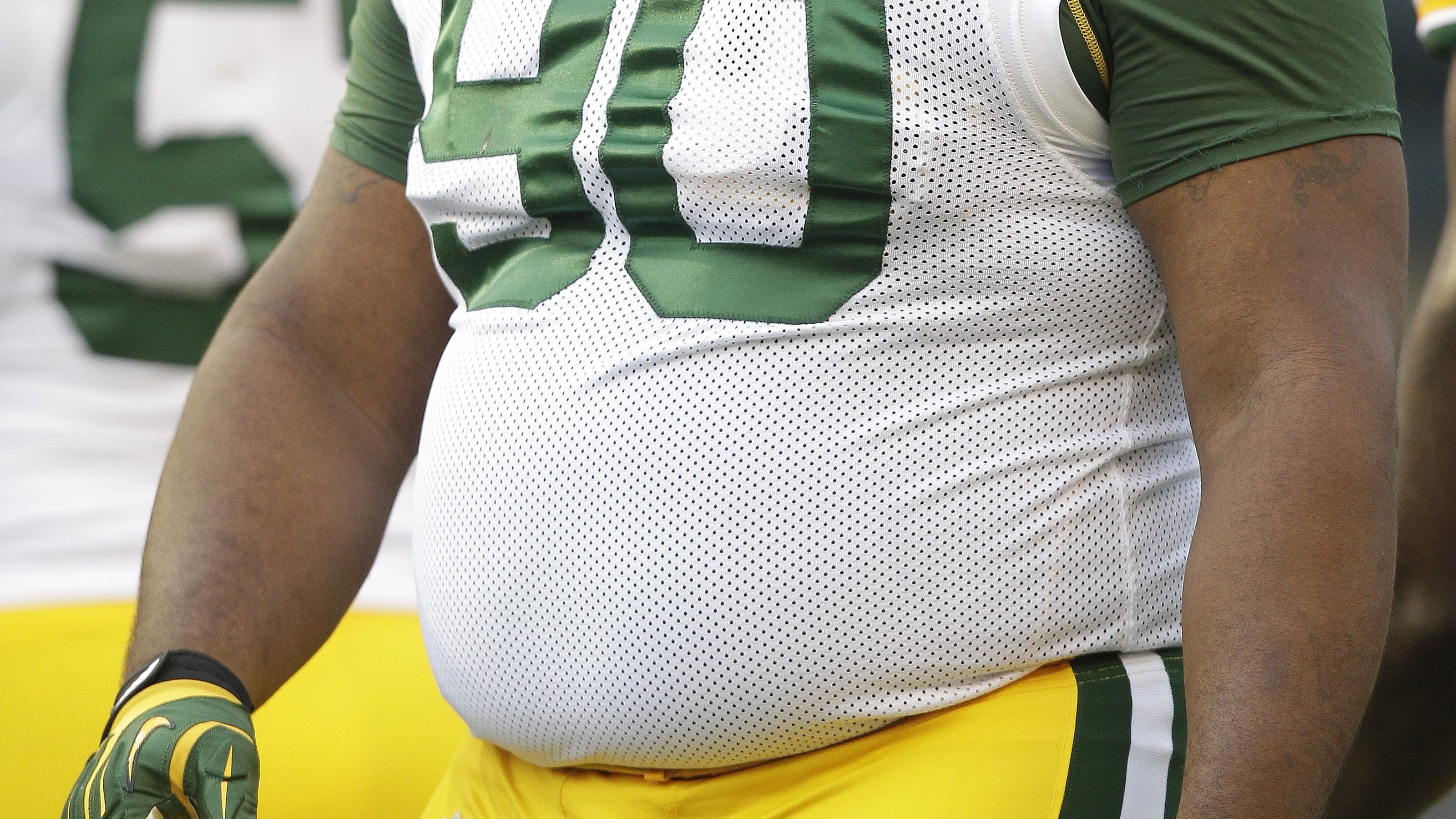 NFL linemen say Nike's tight uniforms make them feel fat